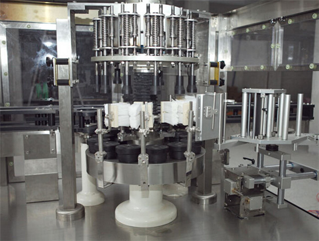 Podrobnosti avtomatskega rotacijskega stroja za označevanje pozicioniranja